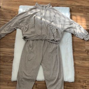 Under the willow sweat suit